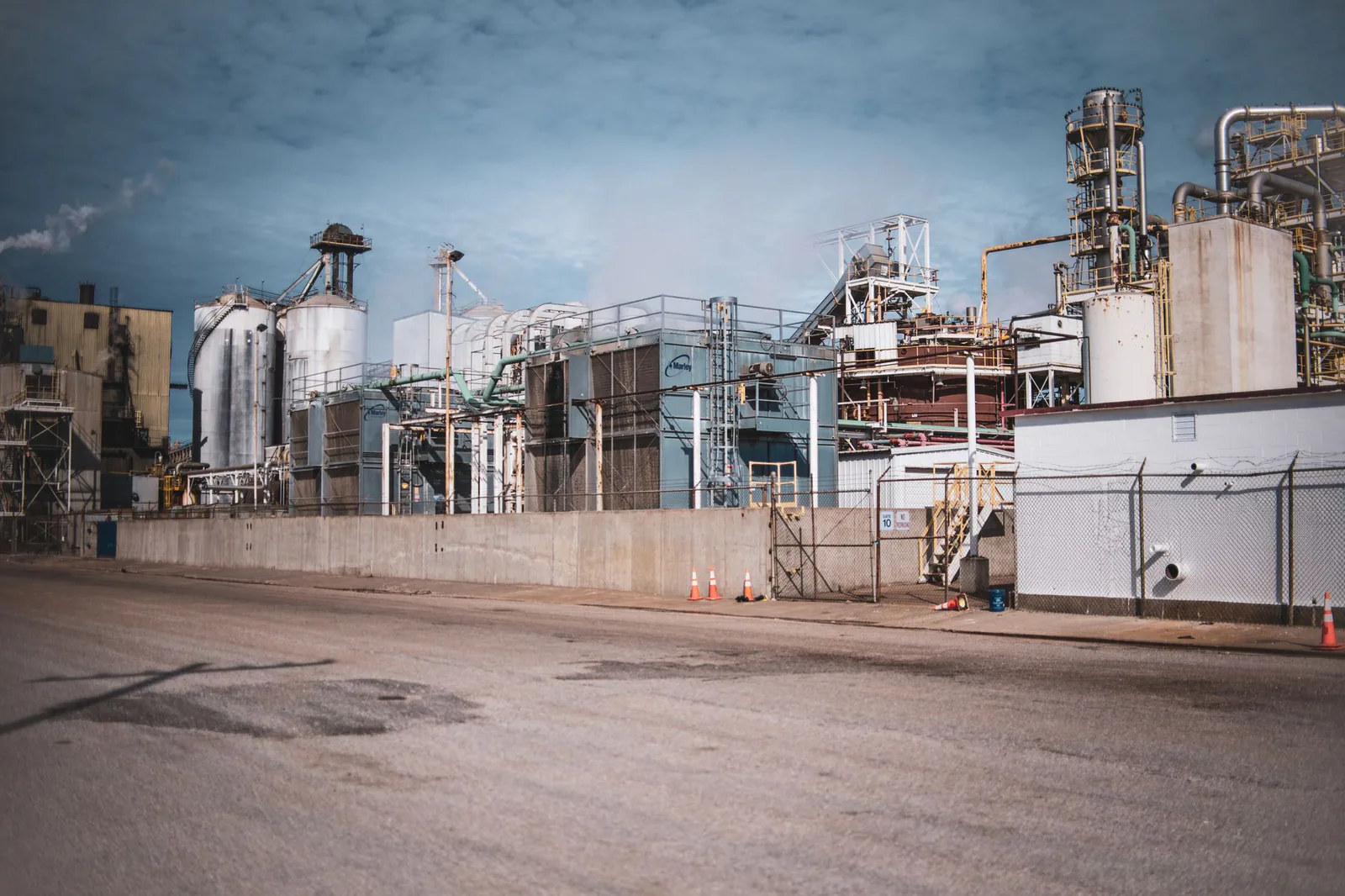 Industrial plant steel structures